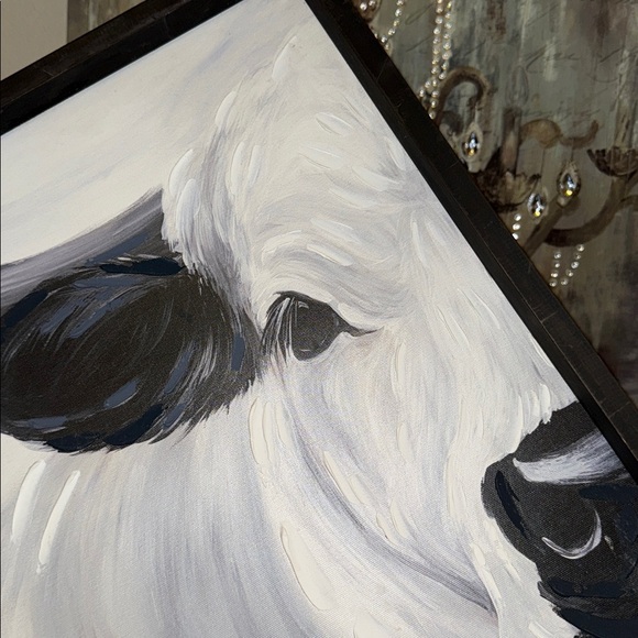 ⚪️ 🐄 ⚫️ • 🖼️ Kirklands x Beef Beauty Vibes 🖼️ • ⚪️ 🐄 ⚫️